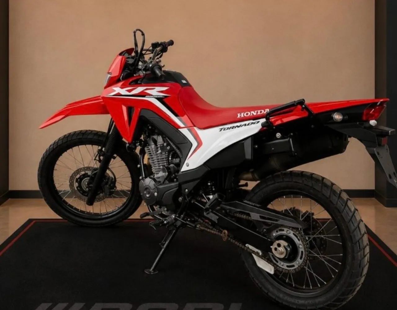 Tornado 300 cc ano 2026 - Foto 2