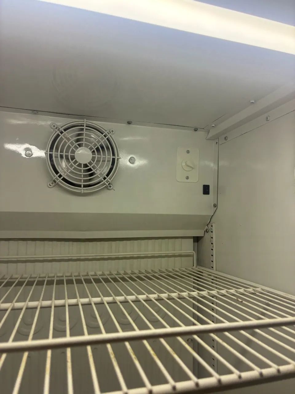 Freezer expositor de bebidas 415 litros - Foto 5