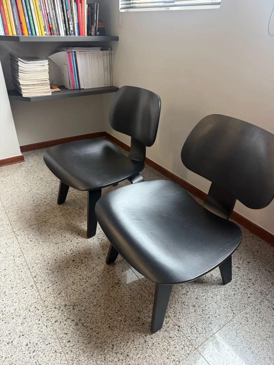 Cadeira Charles Eames LCW Preta - Foto 2