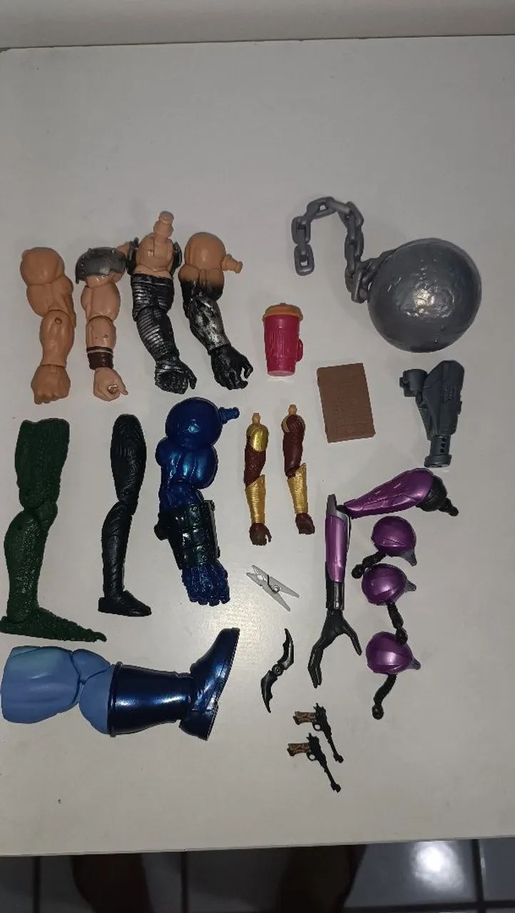 Peças variadas Marvel legends 