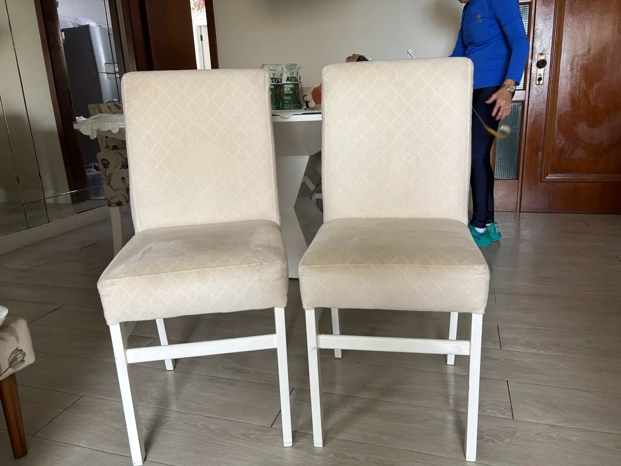 Vende se quatro Cadeiras laváveis  - Foto 3