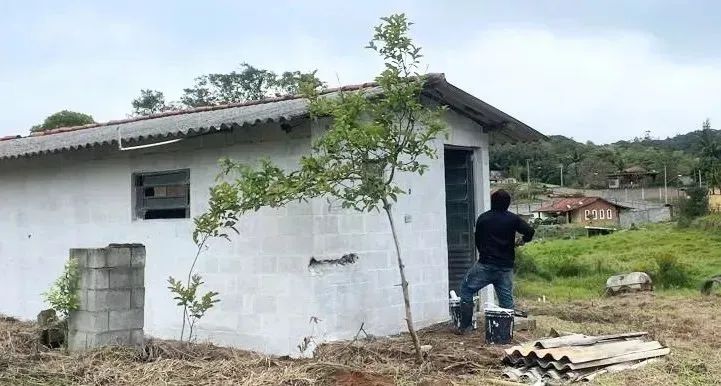 HE Lotes 826 m² com casa semi pronta! Aproveite! - Foto 8