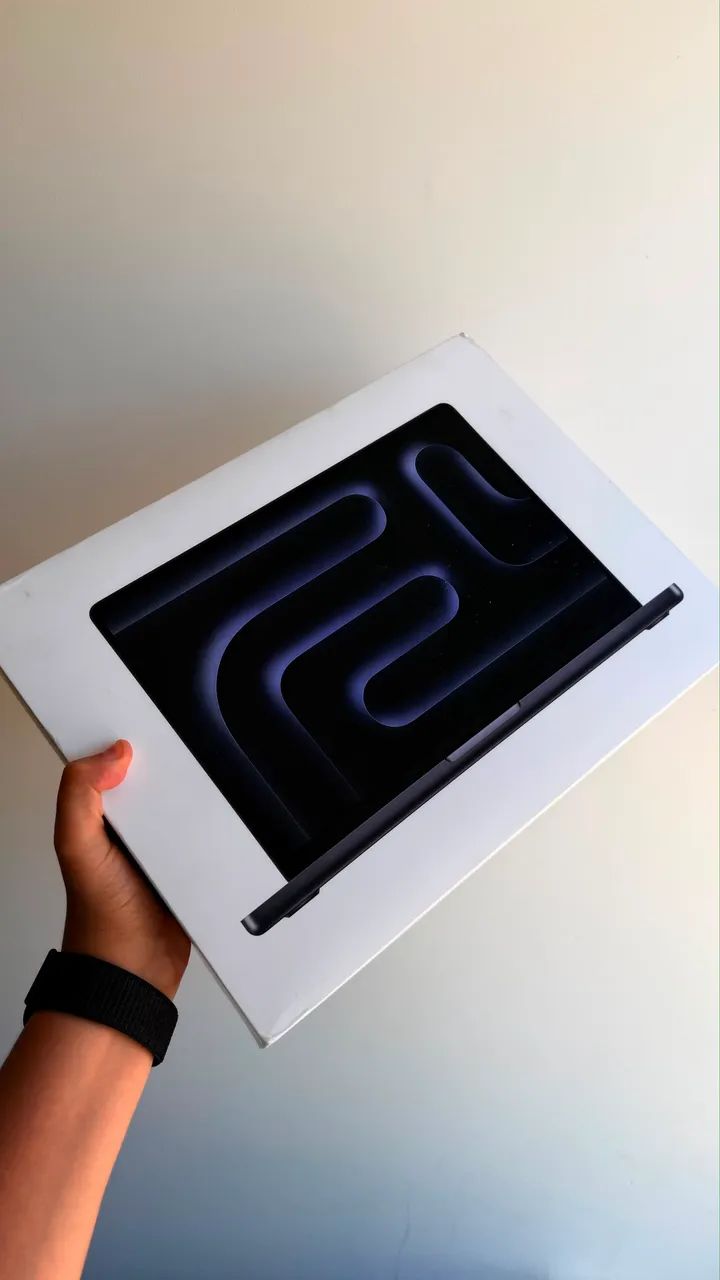 MacBook Pro 1TB / 16gb RAM Space Black Apple M5 Lacrado