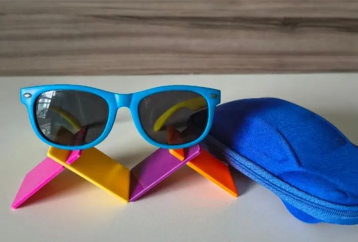 Mini Prisma Expositor de Óculos em Acrílico - Frete Grátis* pra qualquer lugar do Brasil