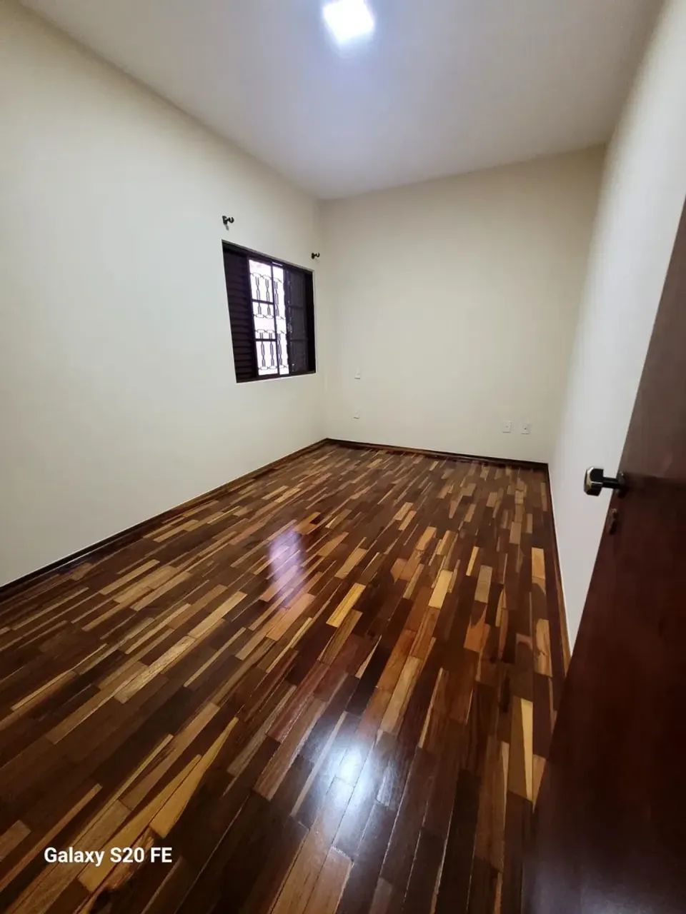 Térrea para aluguel possui 172 metros quadrados com 3 quartos - Foto 2