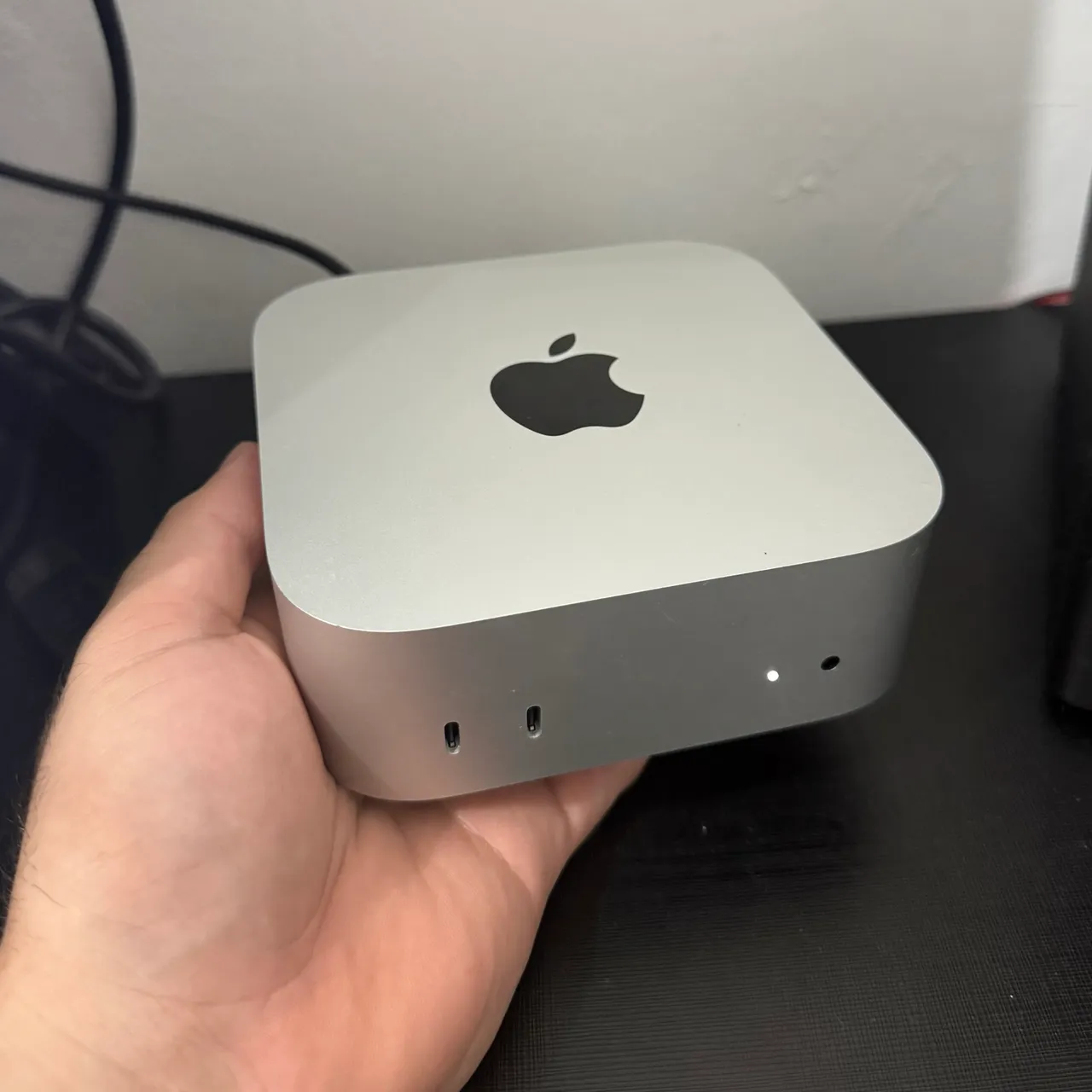 Mac mini シルバー MAC MINI M2 8/256GB SILVER - NOVO LACRADO - Computadores e