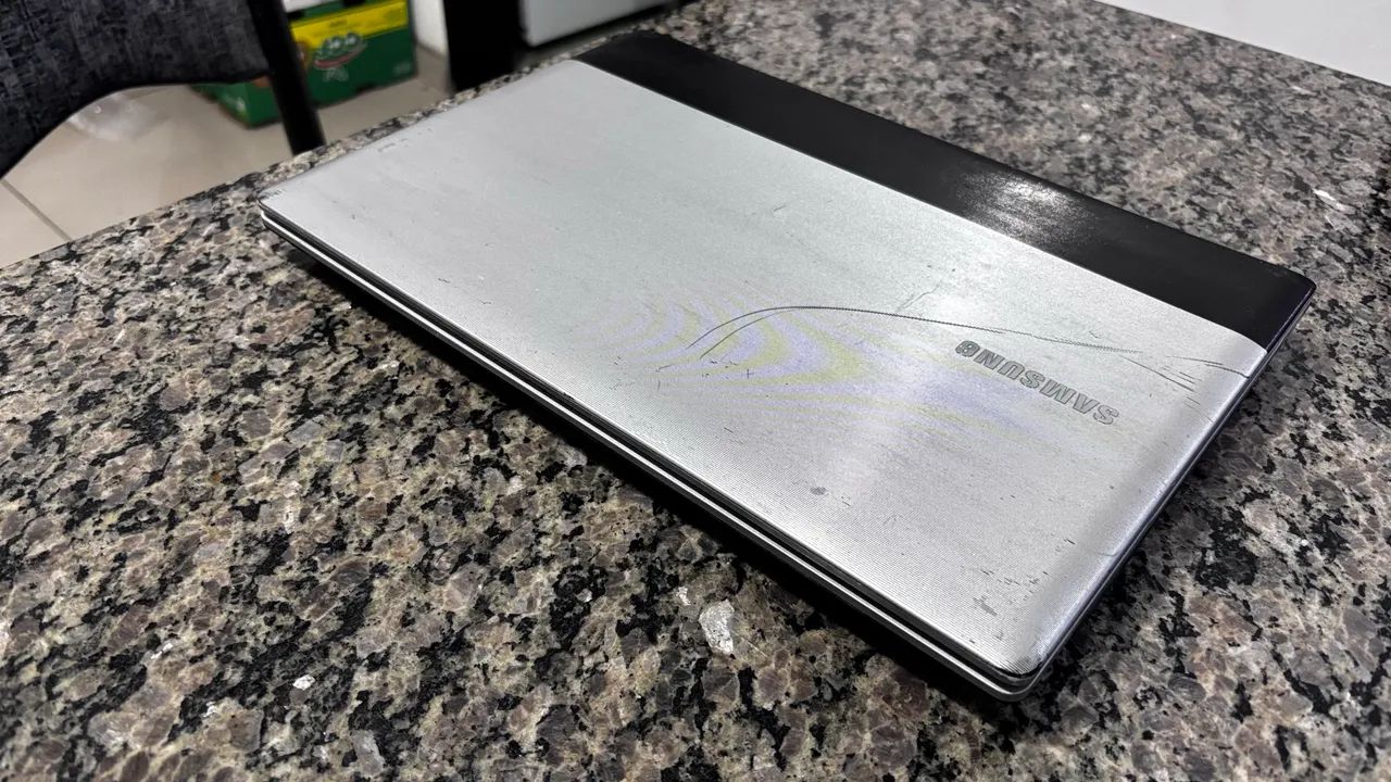 Notebook Samsung i3 de 2.53 ghz com Ssd 120 com 6gb ddr3 c windows 10 e Office 24 - Foto 5