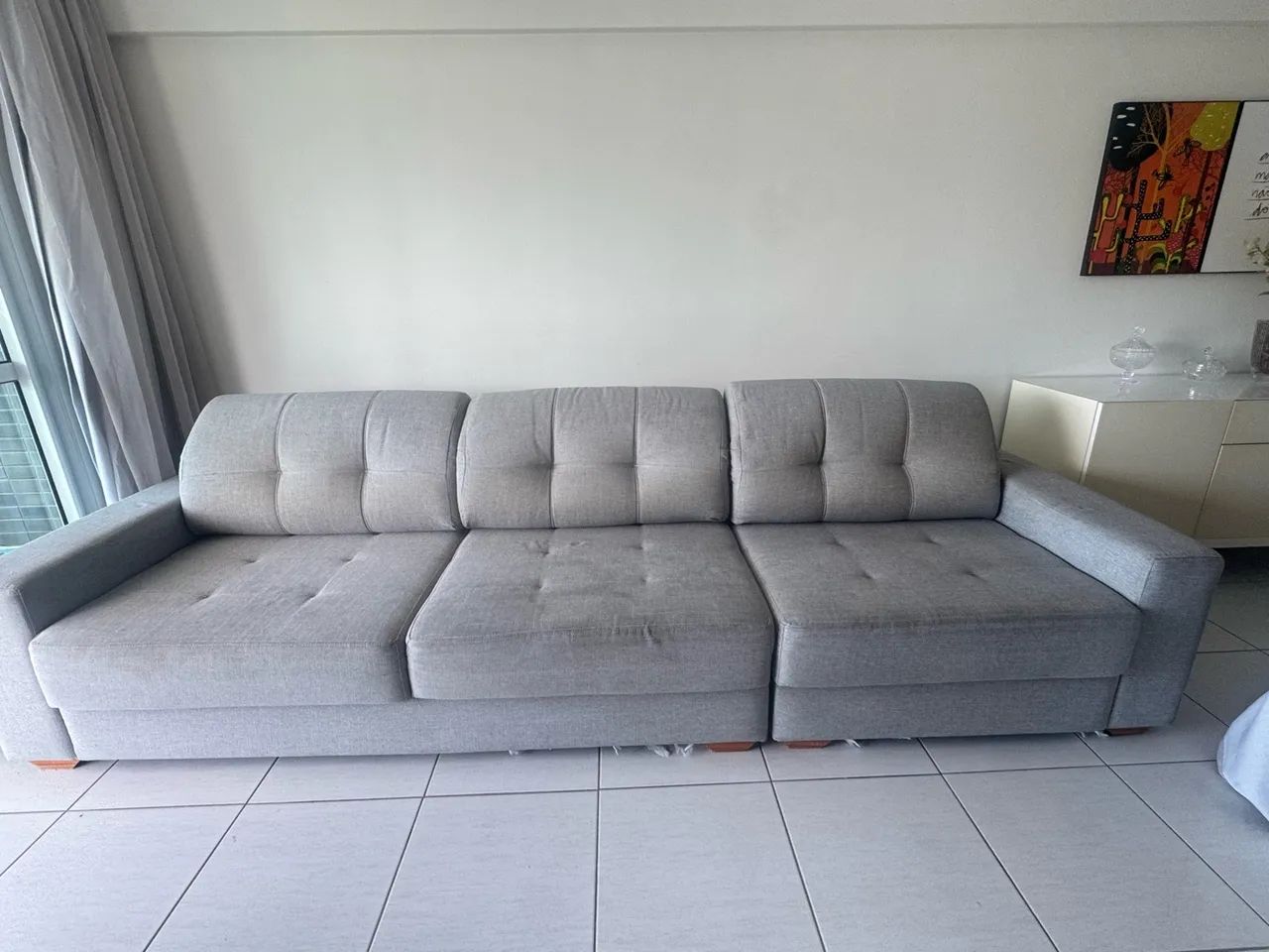 Sofá cinza retrátil de 3 lugares - confortável e versátil. - Foto 3