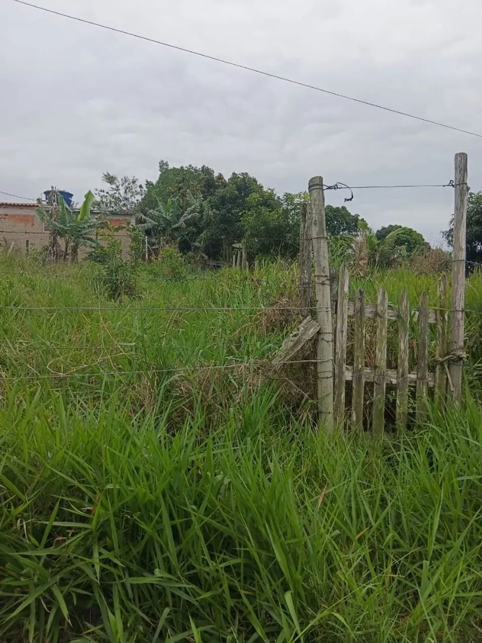 Terreno bem localizado ,aceito  moto com parte de pagamento resto a combinar 