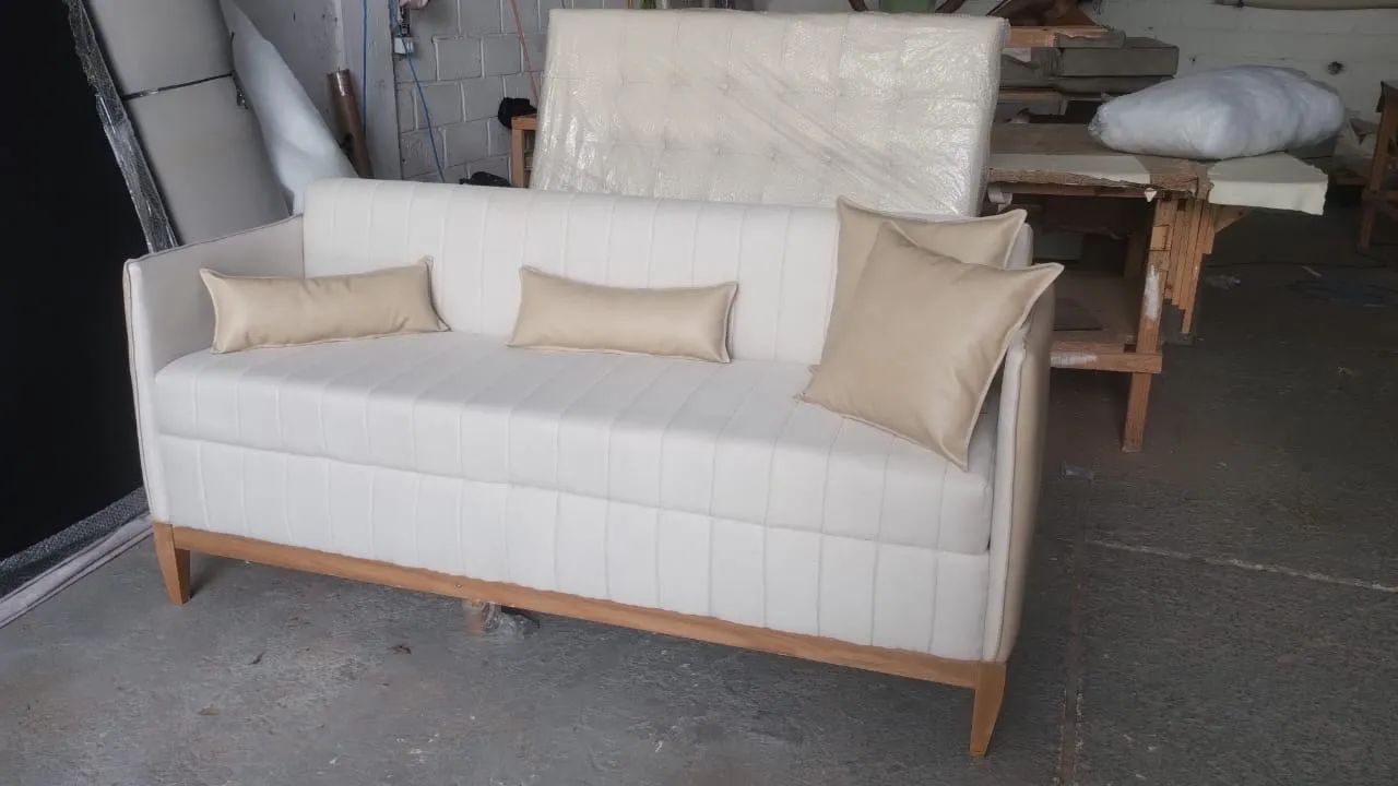 Sofá ( Direto da Fábrica ) 