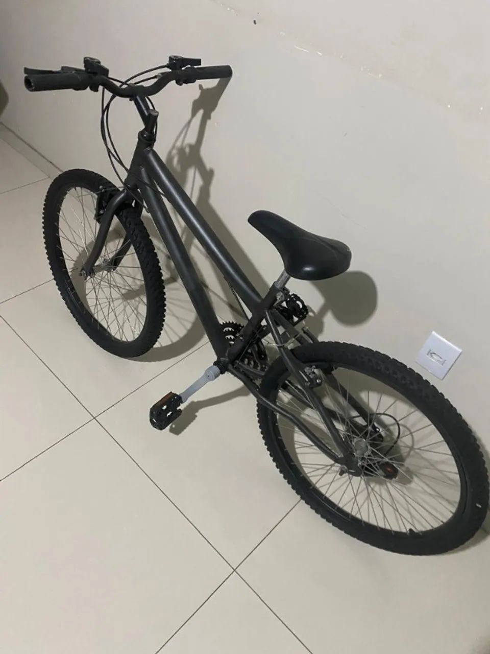 Bicicleta Aro 26 Cinza INFANTIL  (SEMINOVA) - Foto 2