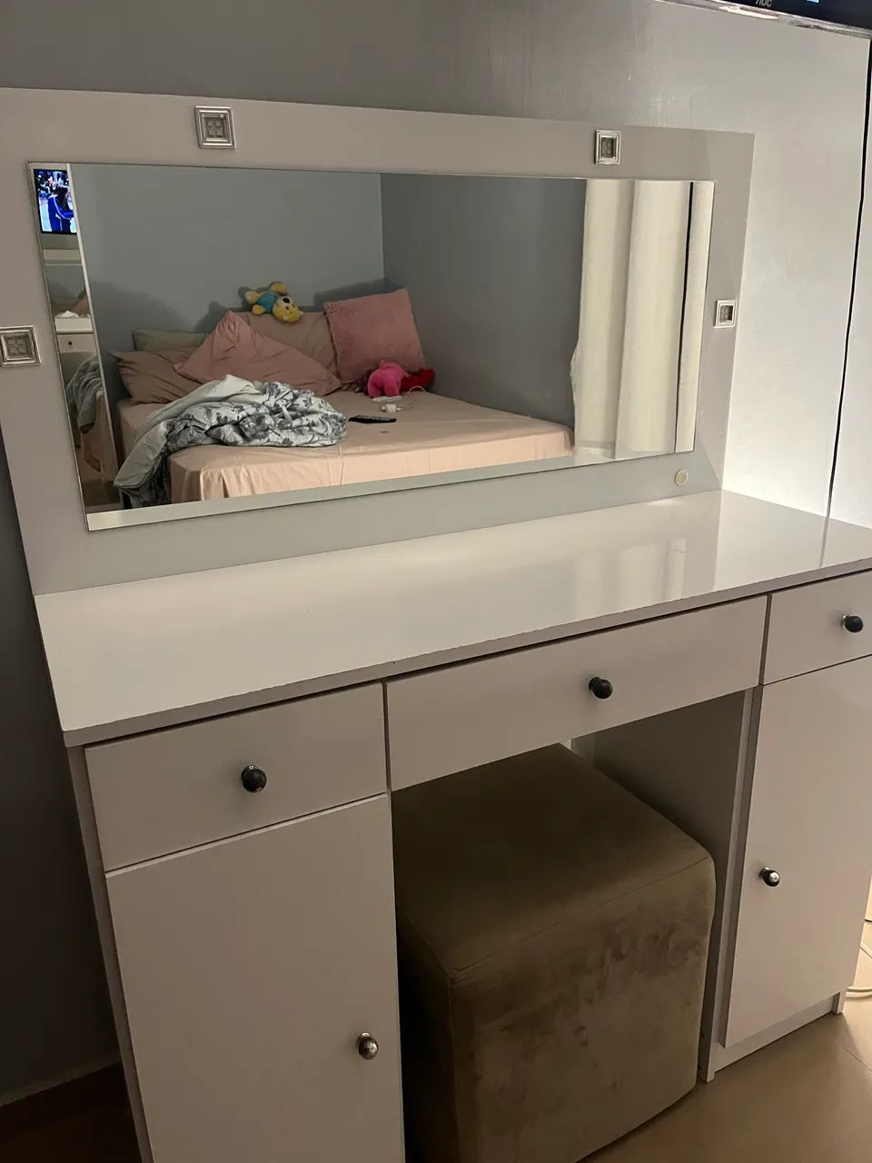 Dressing Table65704321829377120