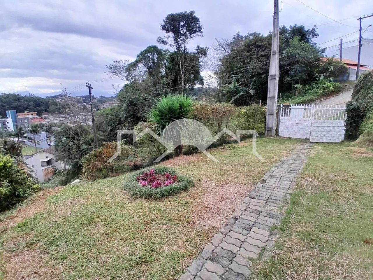 Casa com 1 Quarto e Amplo Terreno - Foto 2
