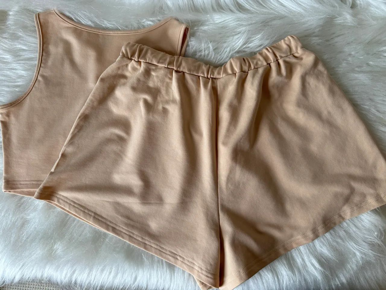 conjunto bege básico regata e shorts shein P - Foto 4