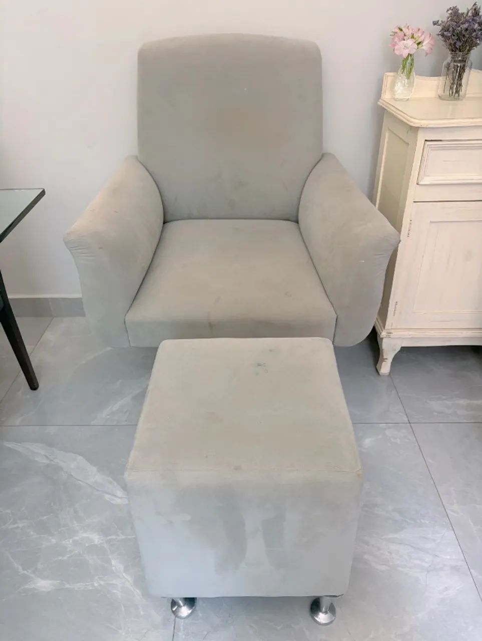 Poltrona de Amamentação balanço + Puff