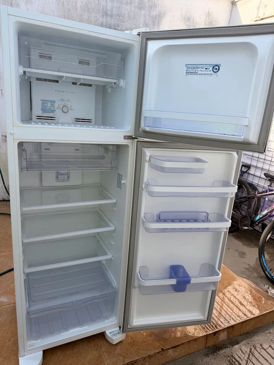 Geladeira Eletrolux duplex bem conservada zap * - Foto 4