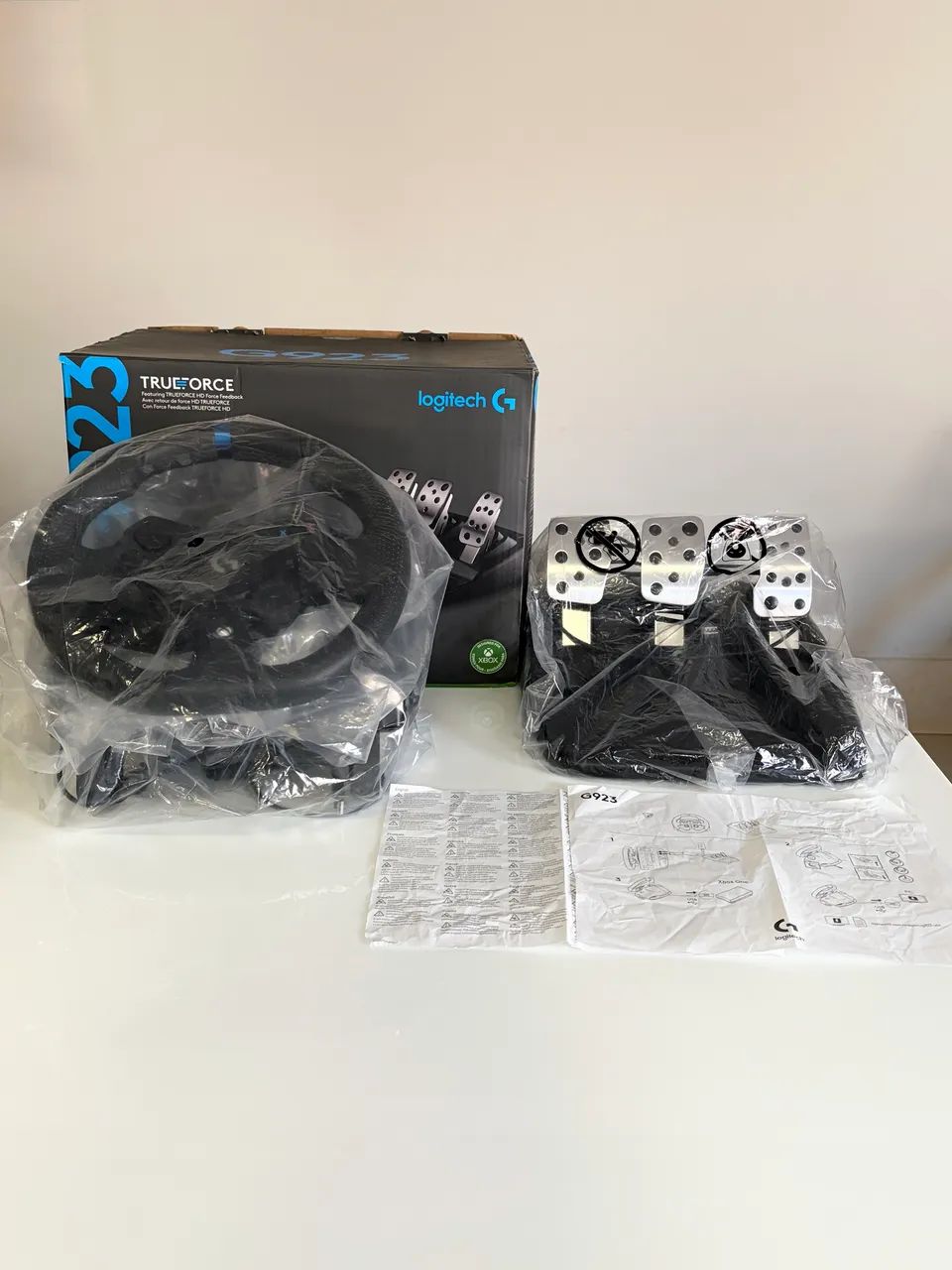 Volante Logitech G923 Completo - Xbox e PC