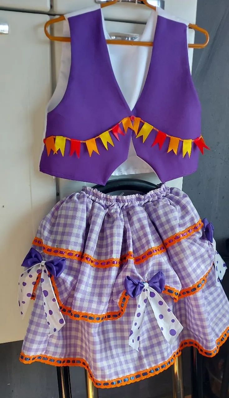 Conjunto Junino saia e colete, N°36, exclusivo e novo