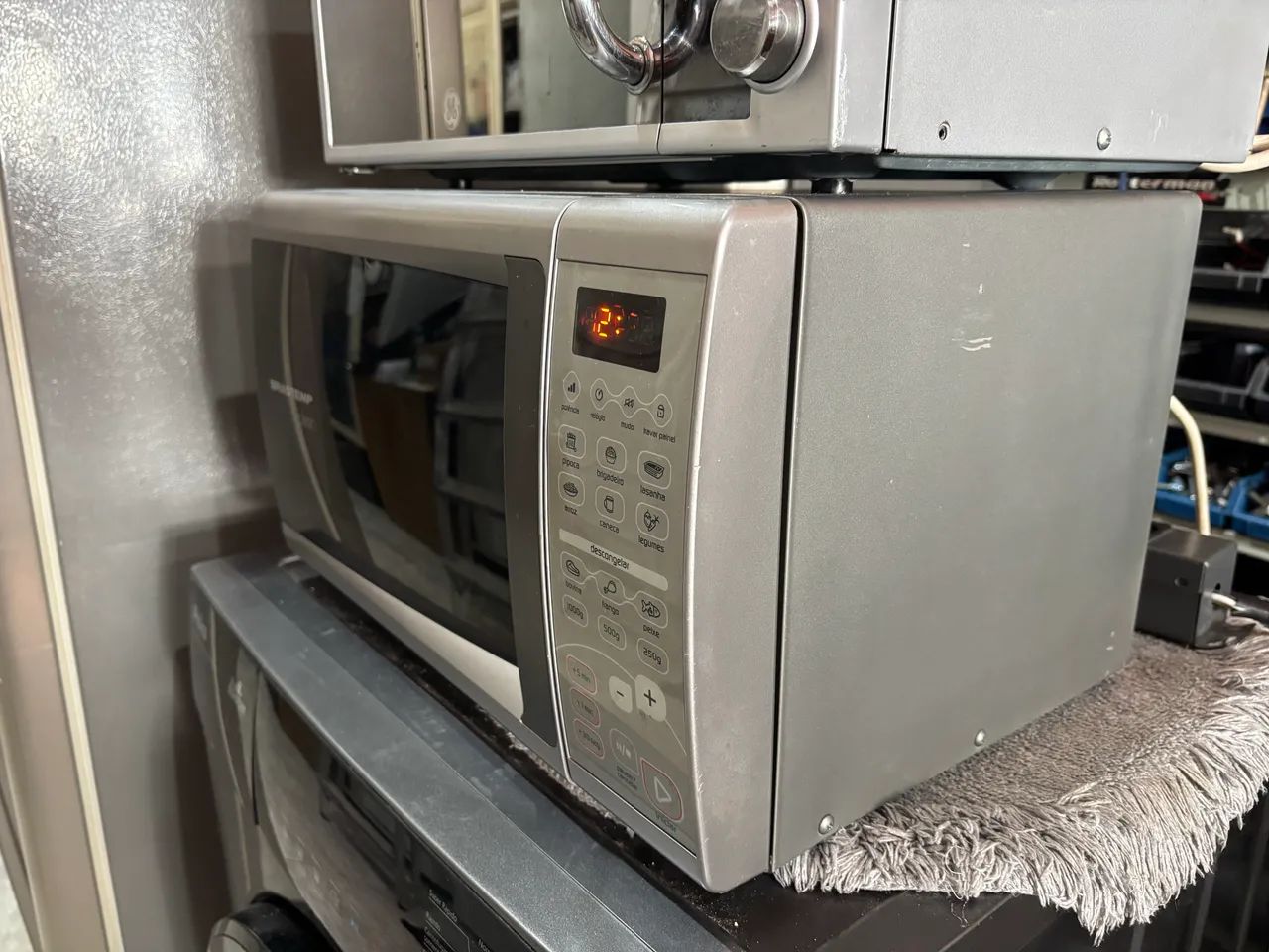 MICROONDAS BRASTEMP INOX 20L 220V - Foto 2