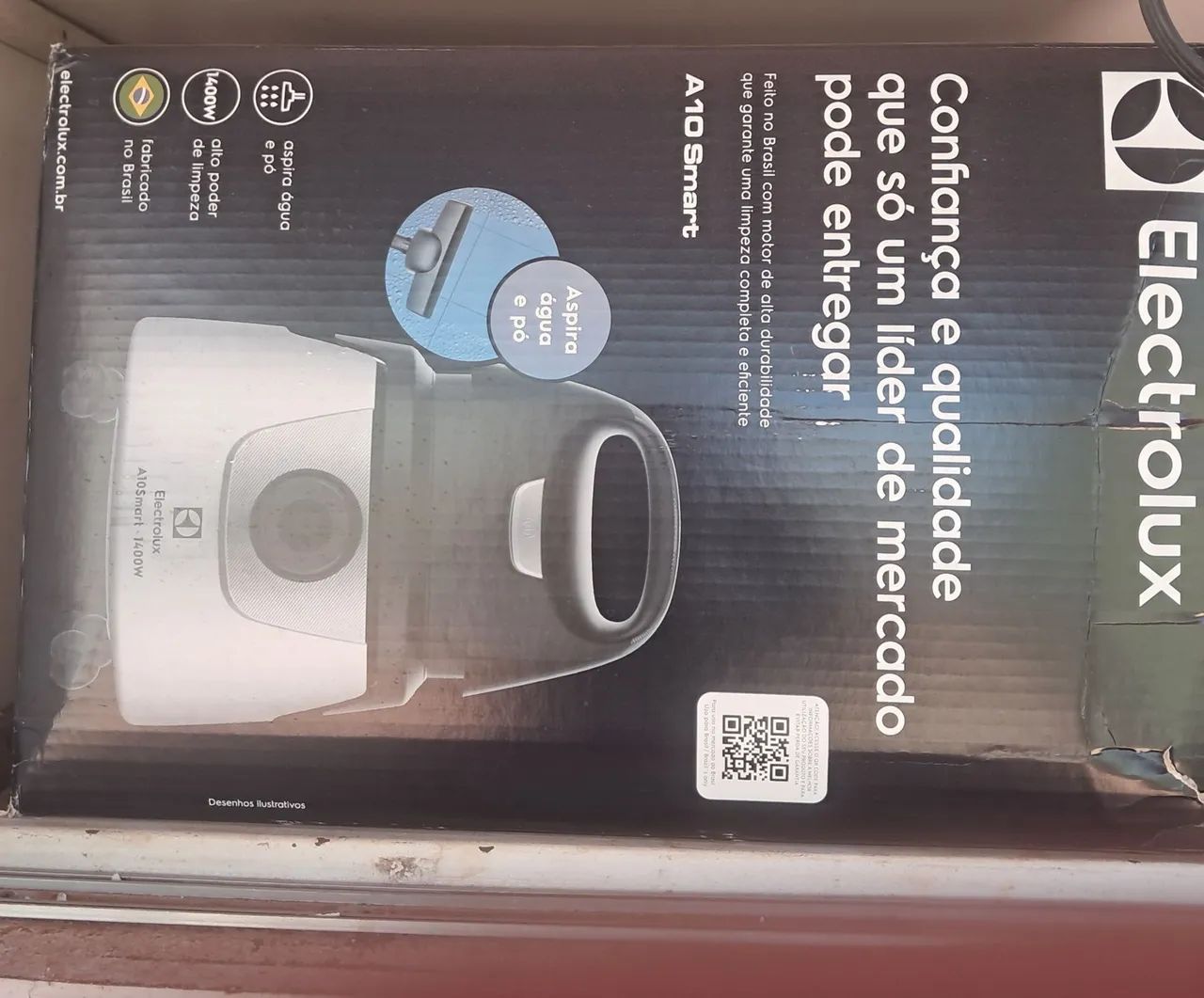 Aspirador de água e pó Eletrolux 