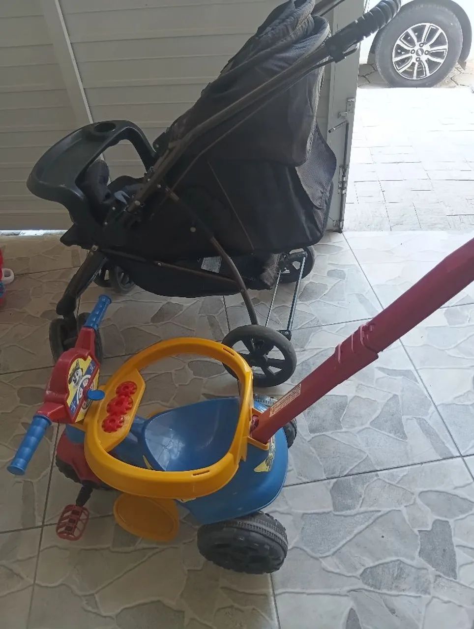 Desapego carrinho + motoca