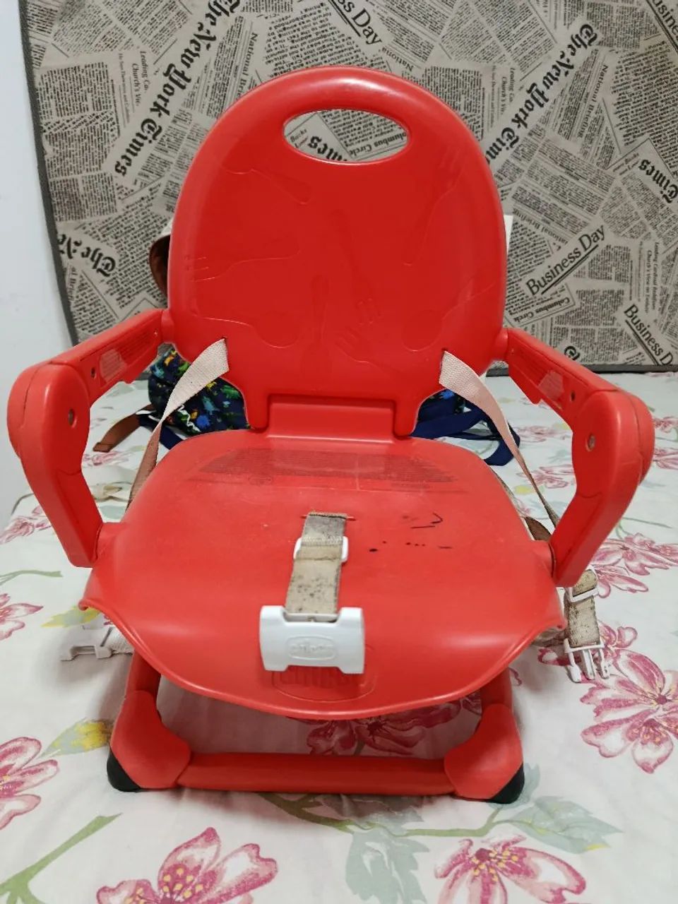 Vendo cadeira de alimentação de bebê portátil 