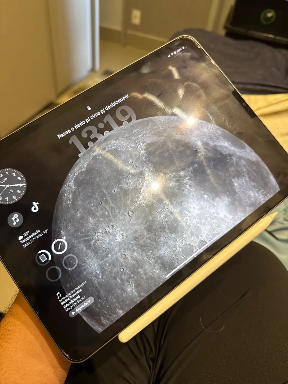 iPad Pro 11 (2TB e 16GB RAM) impecável e completo + Apple Pencil + Cabo Original  - Foto 2