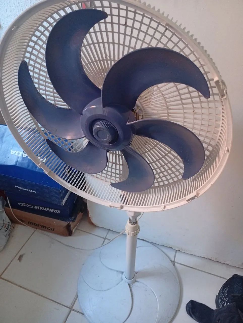 Ventilador de pé