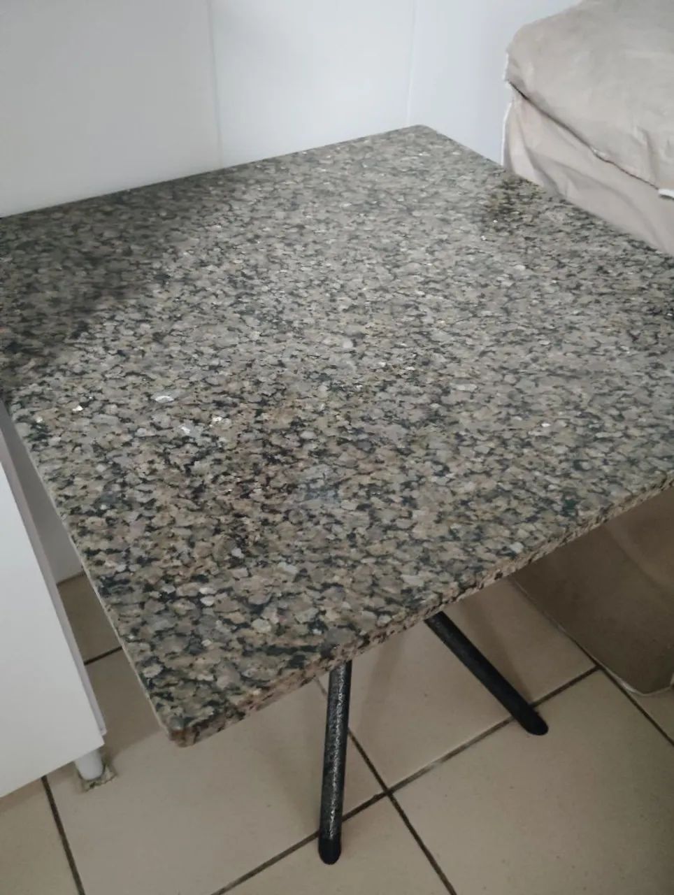 Mesa com pedra de mármore ( sem cadeiras) - Foto 3