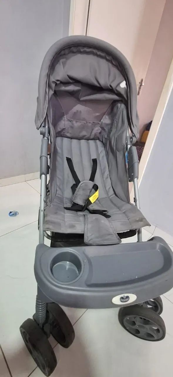 Vendo carrinho de bebê e bebe conforto 