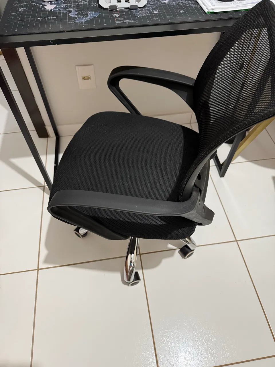 Cadeira de escritório e mesa  - Foto 3