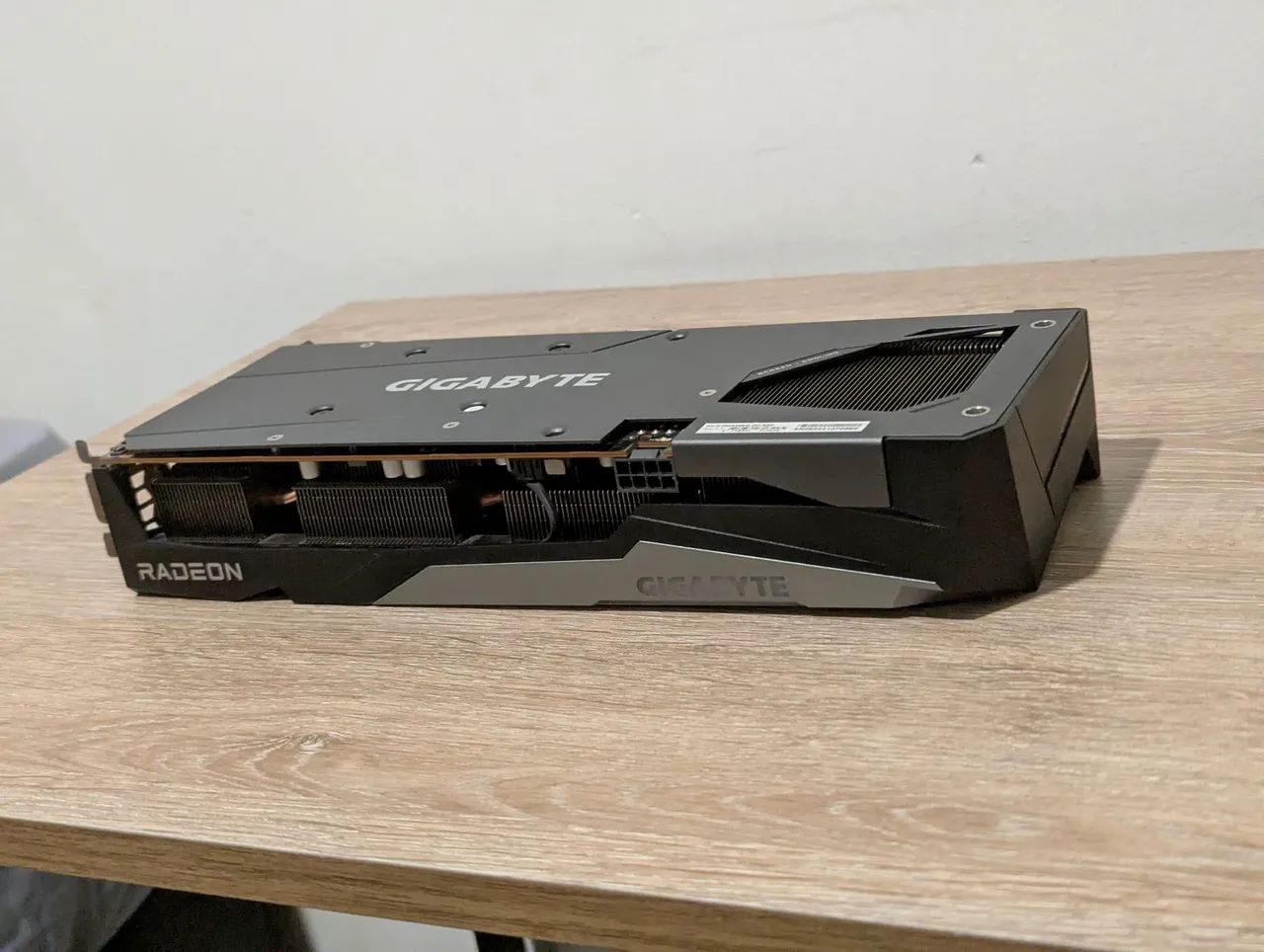 Placa AMD Gigabyte RX7600 - Foto 2