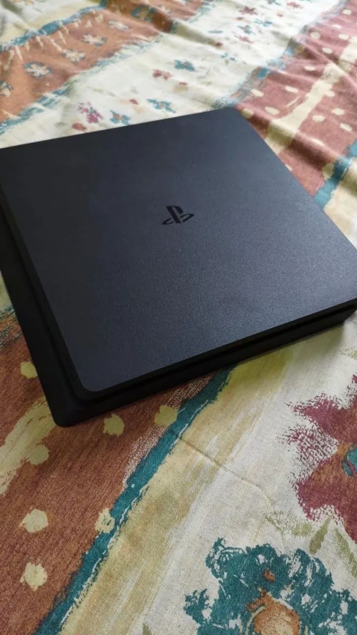 Sony PlayStation 4 intacto