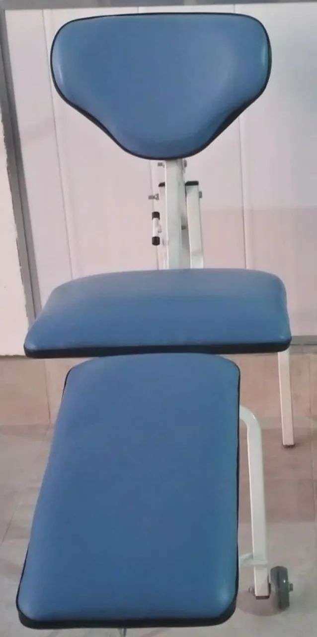 Cadeira Podologia - Foto 2