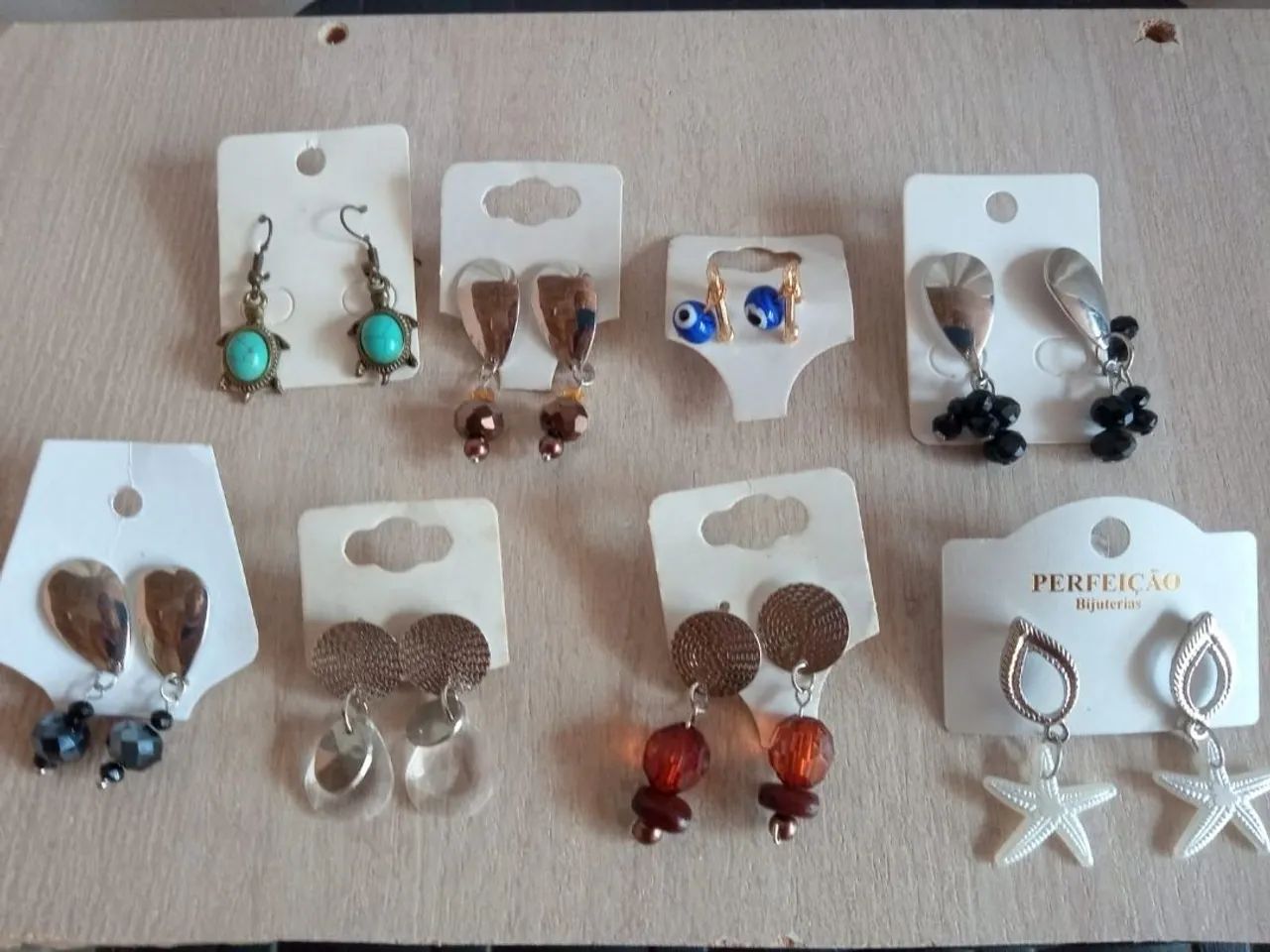 Brincos variados 