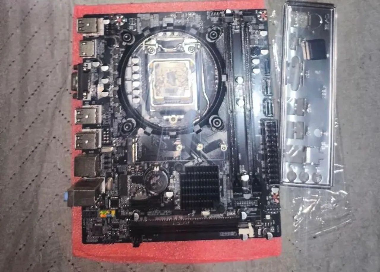 Combo Placa Mãe H55 LGA 1156 + Processador i7 860 (4 Núcleos / 8 Threads)