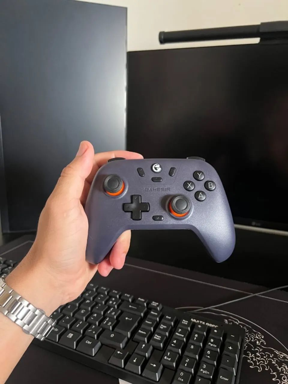 CONTROLE GAMESIR NOVO NA CAIXA - BLUETOOTH | PC, SWITCH E ANDROID - Foto 4