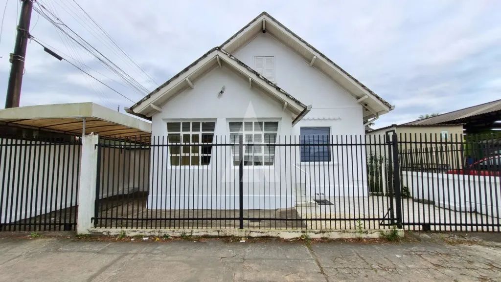 Casa comercial com 75,08m² no Bucarein