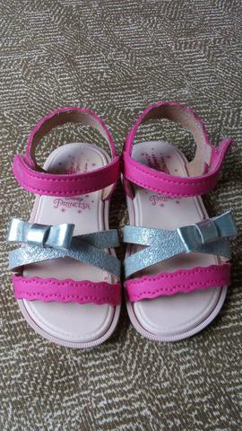 Sandalia semi nova