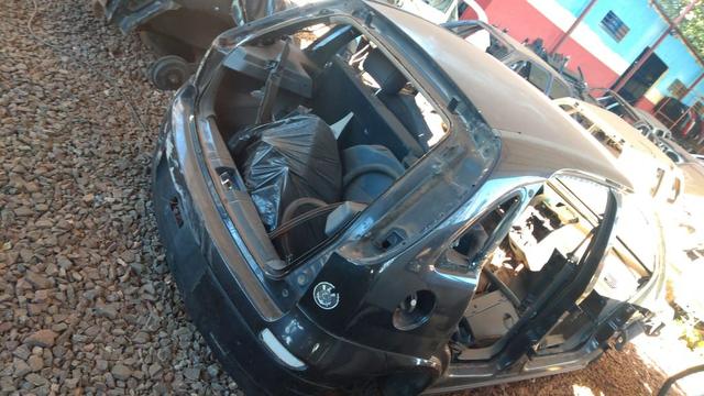 Sucata corsa Montana para retirada de peças