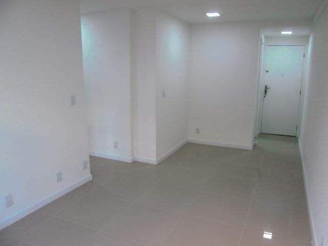 Jardim Guanabara Mangalô Próximo Praia da Bica Vazio 2 Quartos (1 suíte) Vaga JBI27694 - Foto 2