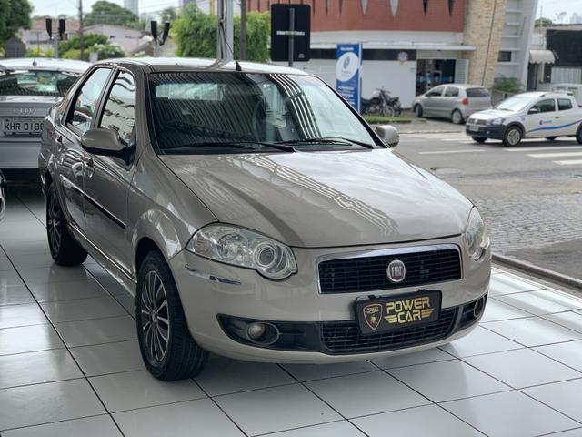 Fiat siena essence ideal para Uber