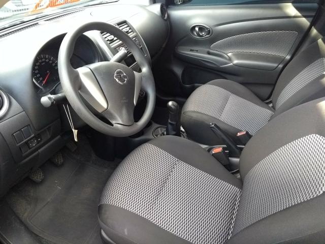 Nissan Versa - Foto 3