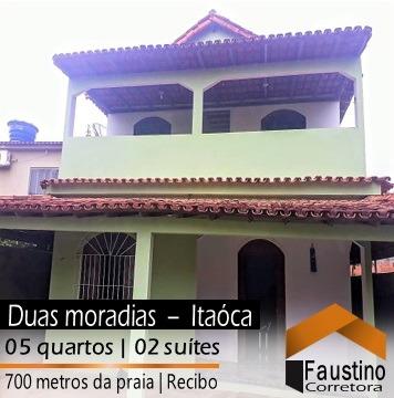 Vendo duas casas completas no mesmo lote, aprox. 700 metros da praia