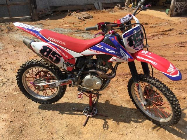 Vendo ou troco honda Crf 230cc