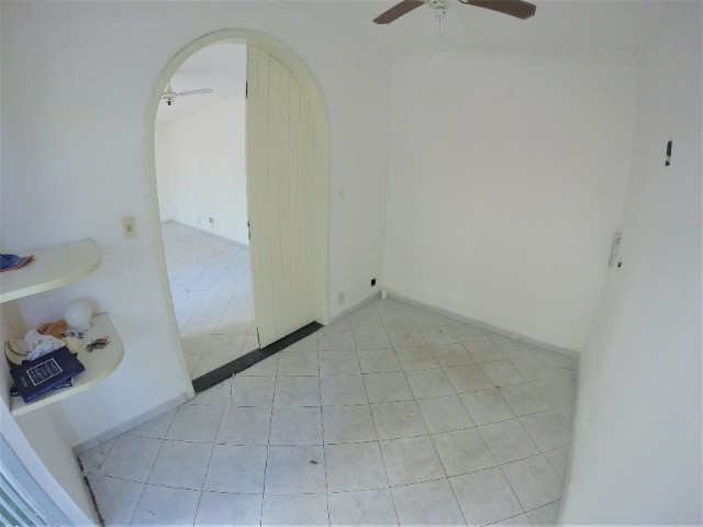 Alugo Casa Comercial em Jardim Camburi com 240m² e 4 vagas - R$ 8.000,00 - Foto 4