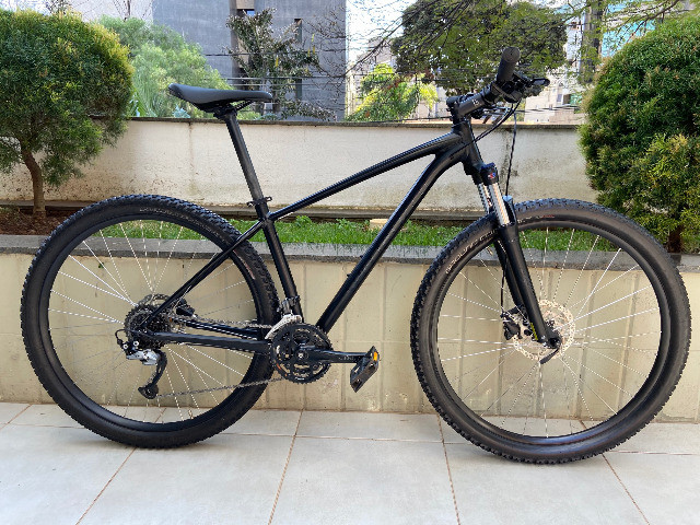 bicicleta specialized rockhopper 2019