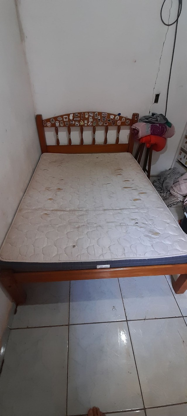 Cama e colchão de casal - Móveis - Residencial Vida Nova III, Campo Grande  1003931079 | OLX