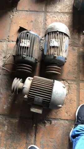 13 Motores elétricos de baixa e alta rotação 