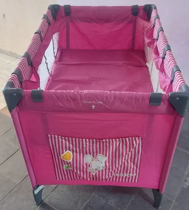 Berço cercadinho kidoo rosa ótimo estado